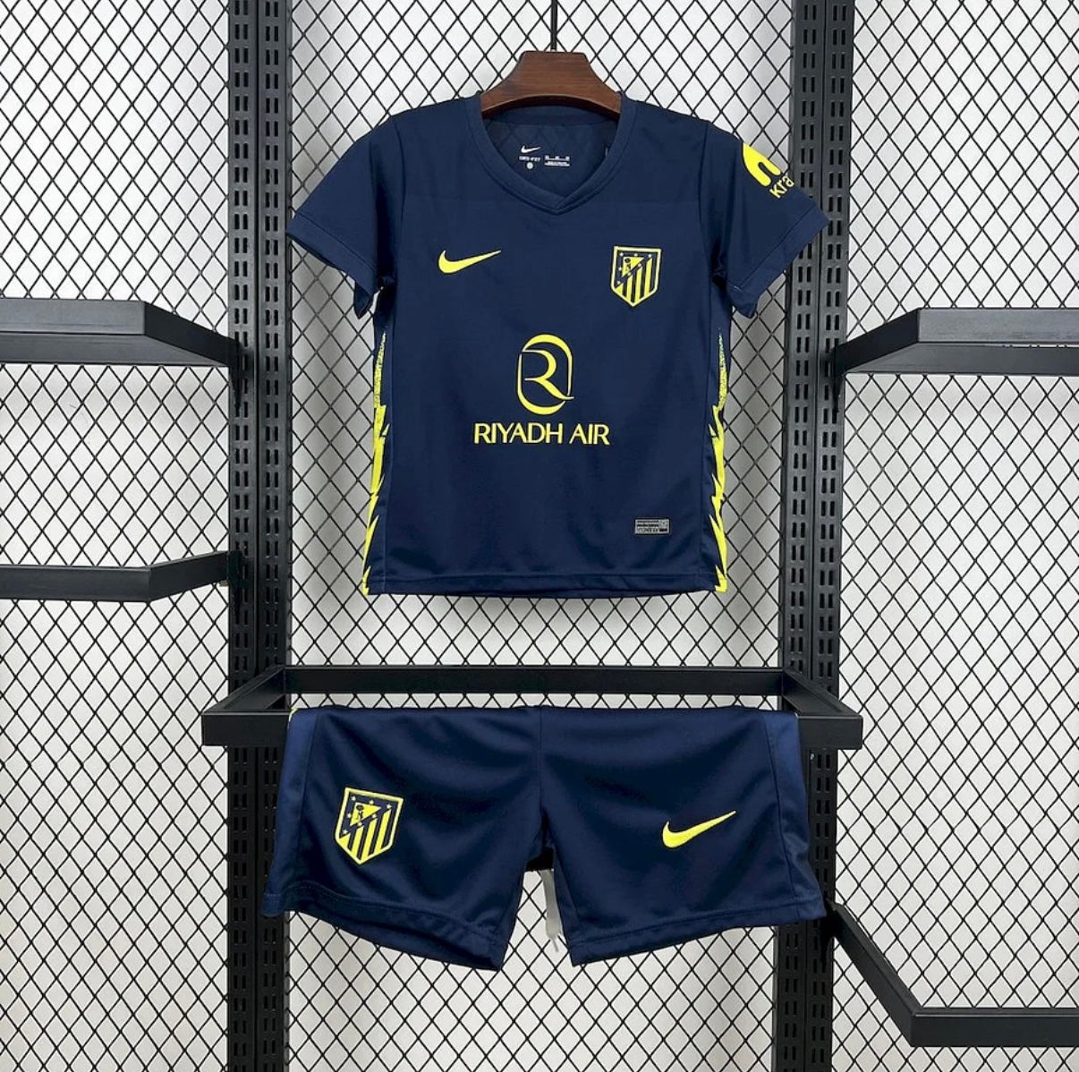 Kits Enfants Atlético Madrid 2025/26 Extérieur